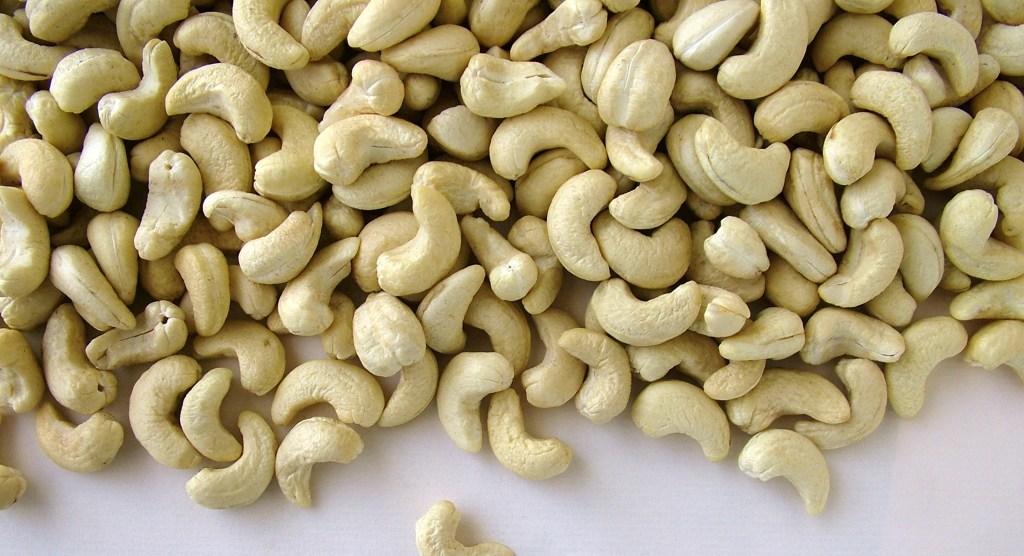 Premium Goa Cashew Kernels W240