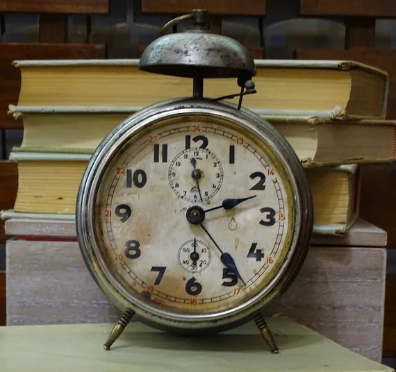 Vintage Wooden Shelf Clock